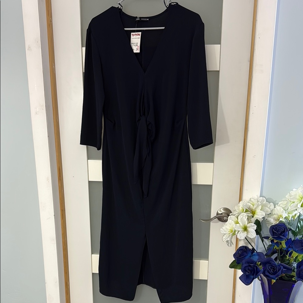Zara Blue Sheath Dress with 3/4 Sleeves and V-Neck